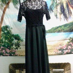 Party Time, Floor lenght, Lacy long evening dress.